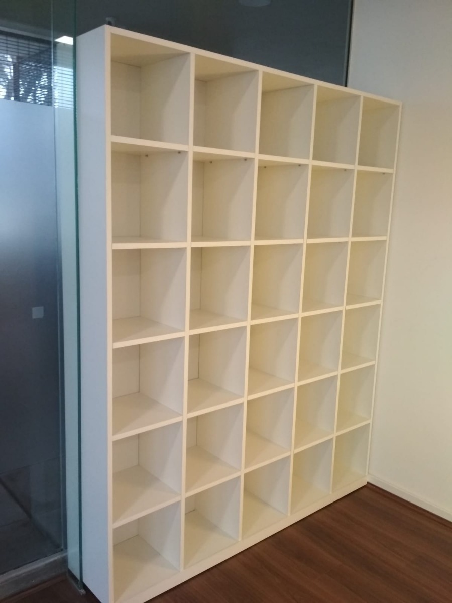 Mueble Separador De Ambientes En Cubos Con Fondo Blanco 13 250 00