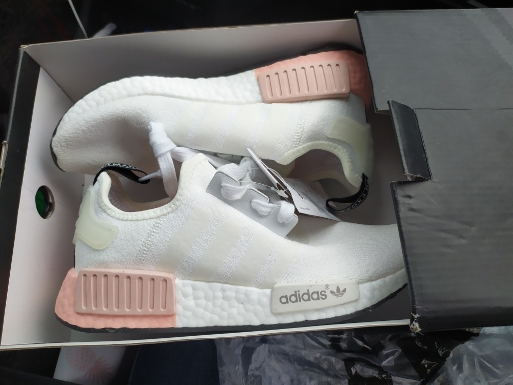 {keywor d} adidas nmd 37