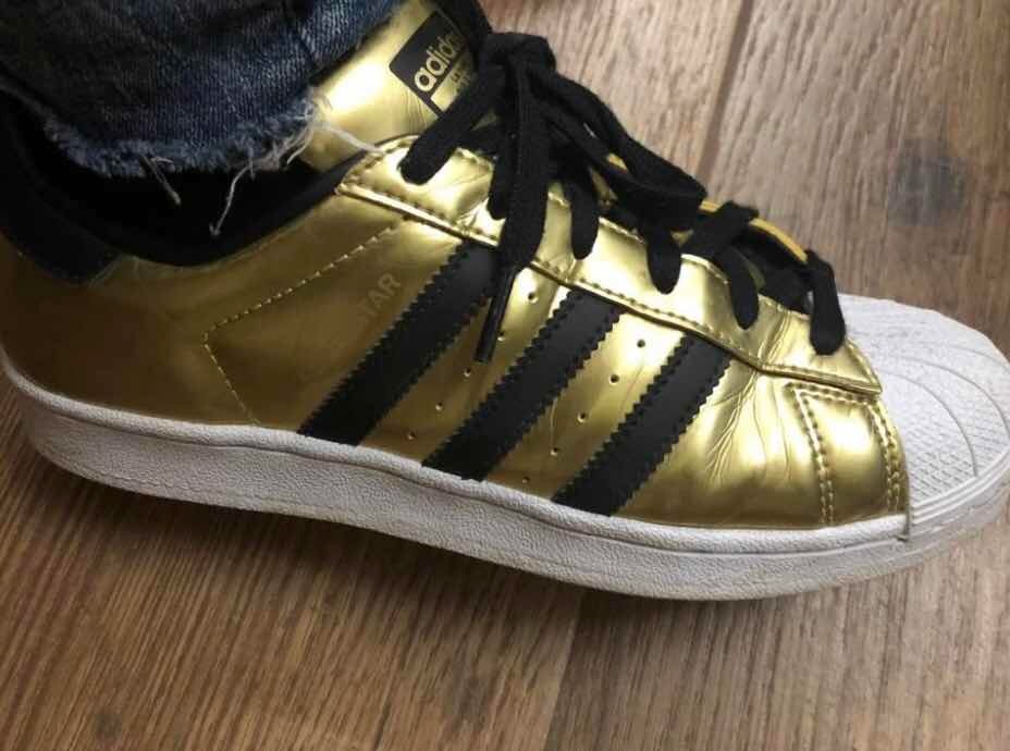 superstar dorados