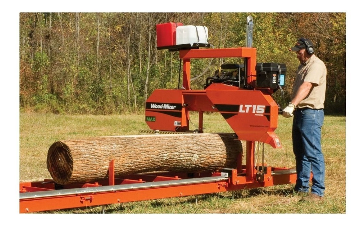 Телефоны лесопилок. Пилорама вудмайзер. Ленточная пилорама Wood Mizer lt15 Power. Вудмайзер ЛТ 15. Wood-Mizer lt15 wide -18.