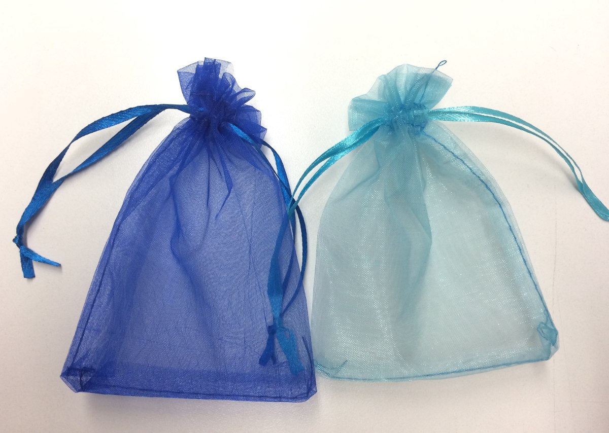 Bolsas Bolsita De Organza Color Celeste 8x11 Cm - $ 4,00 en Mercado Libre