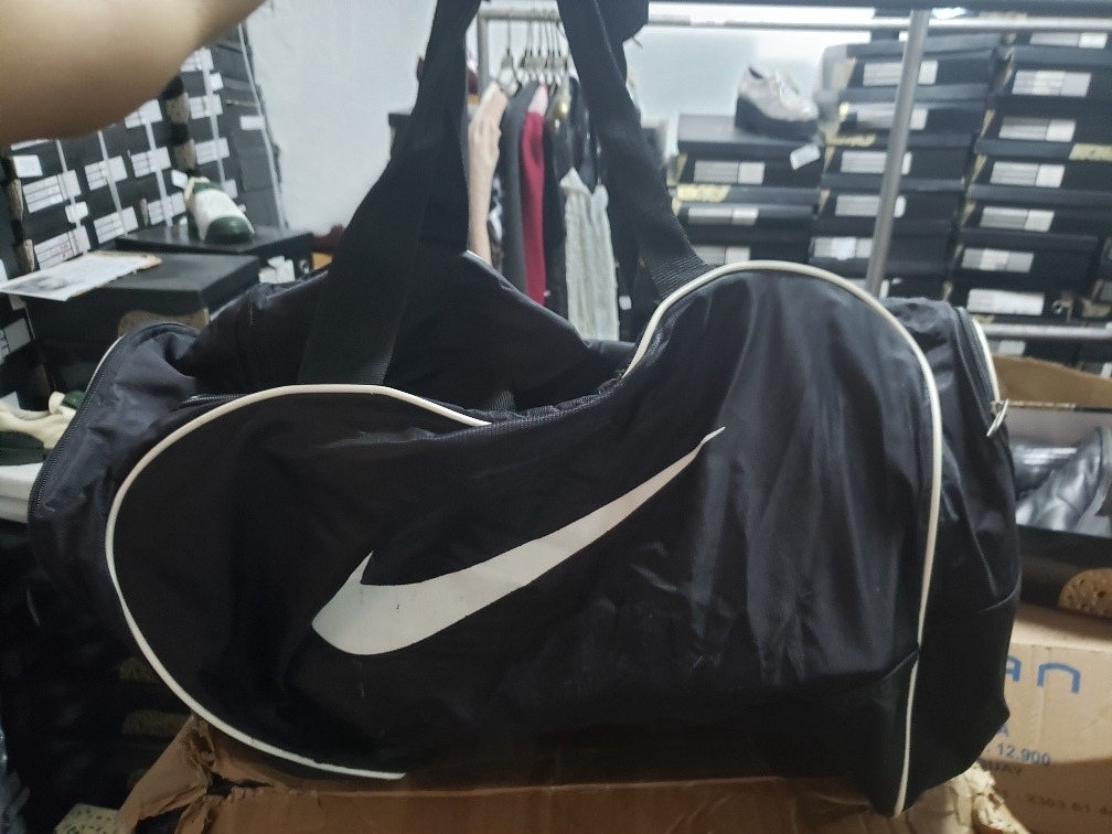 bolso nike negro