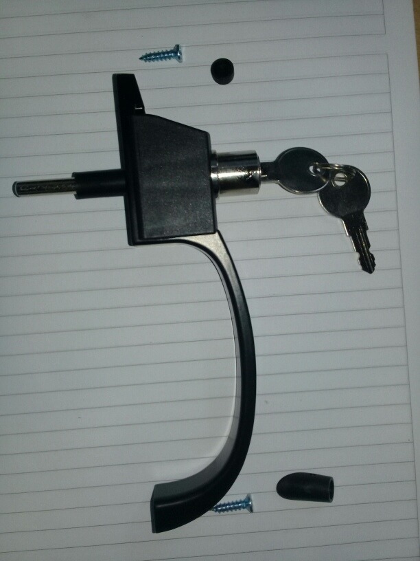 instalar cerradura en puerta de aluminio