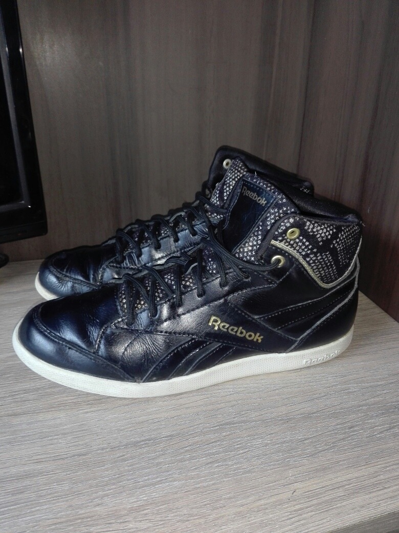 botas reebok