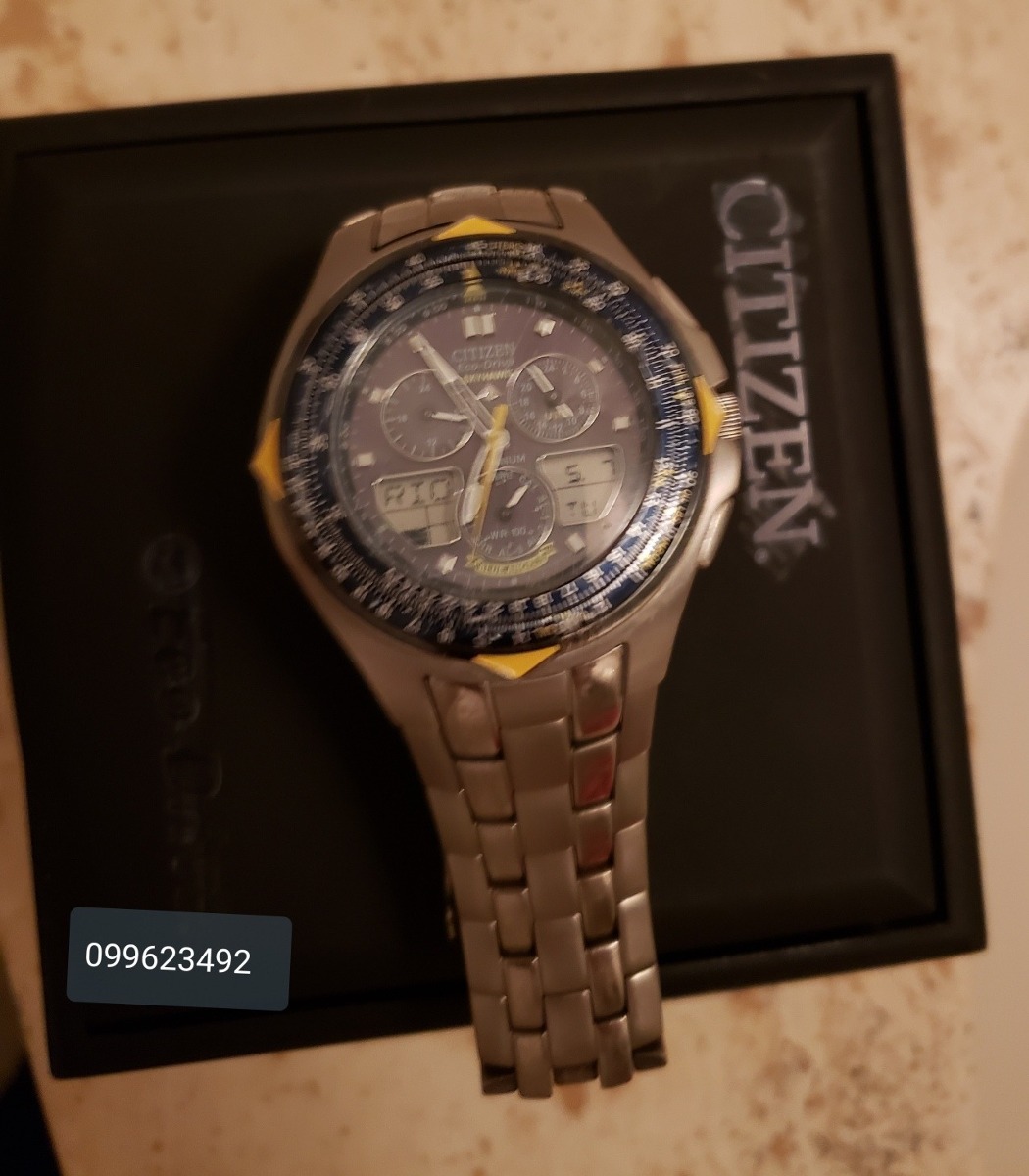 Citizen Eco Drive. Skyhawk. Edicion Especial - U$S 400,00 en Mercado Libre