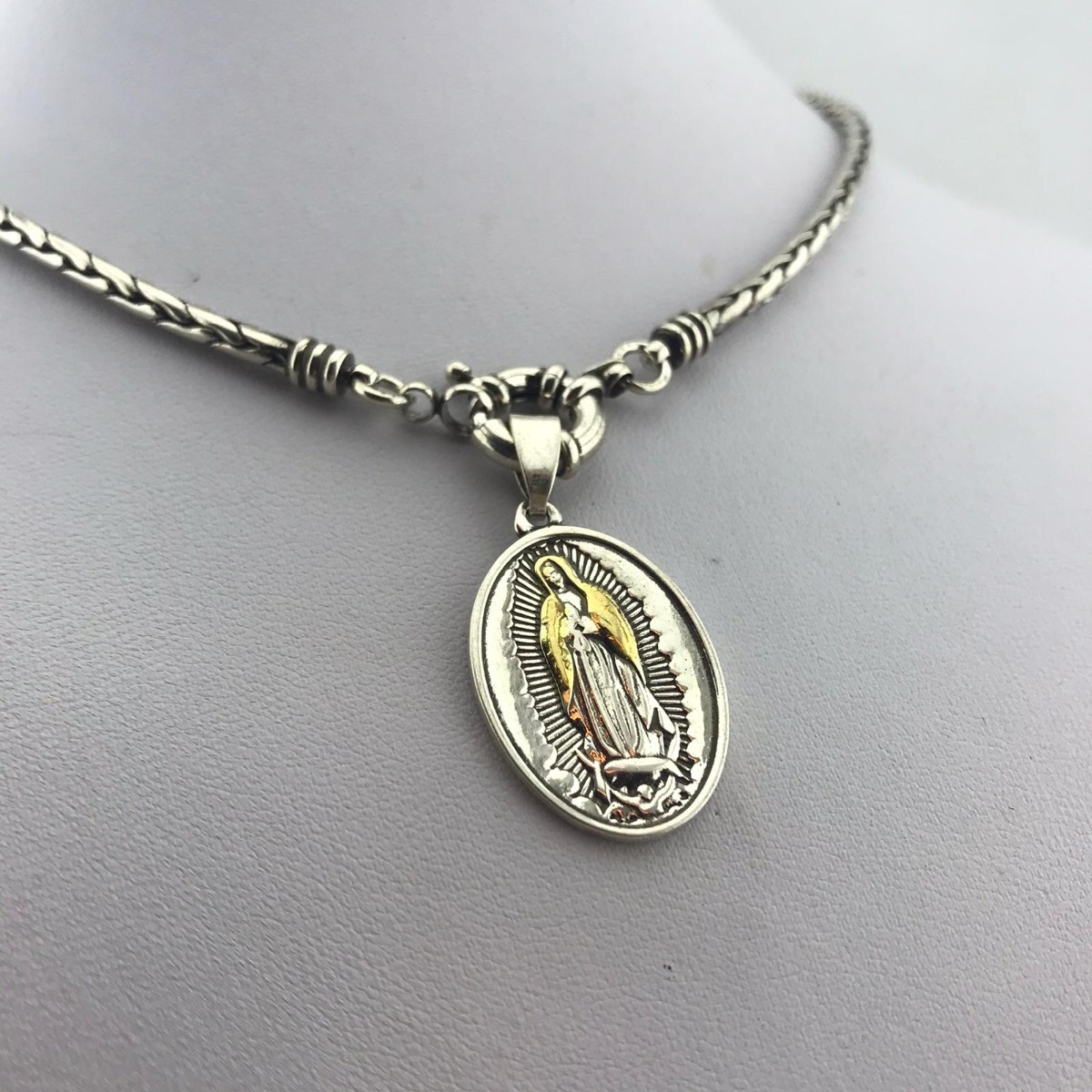 Dije Virgen De Guadalupe Con Cadena 45 O 50cm Plata Leve - $ 1.100,00