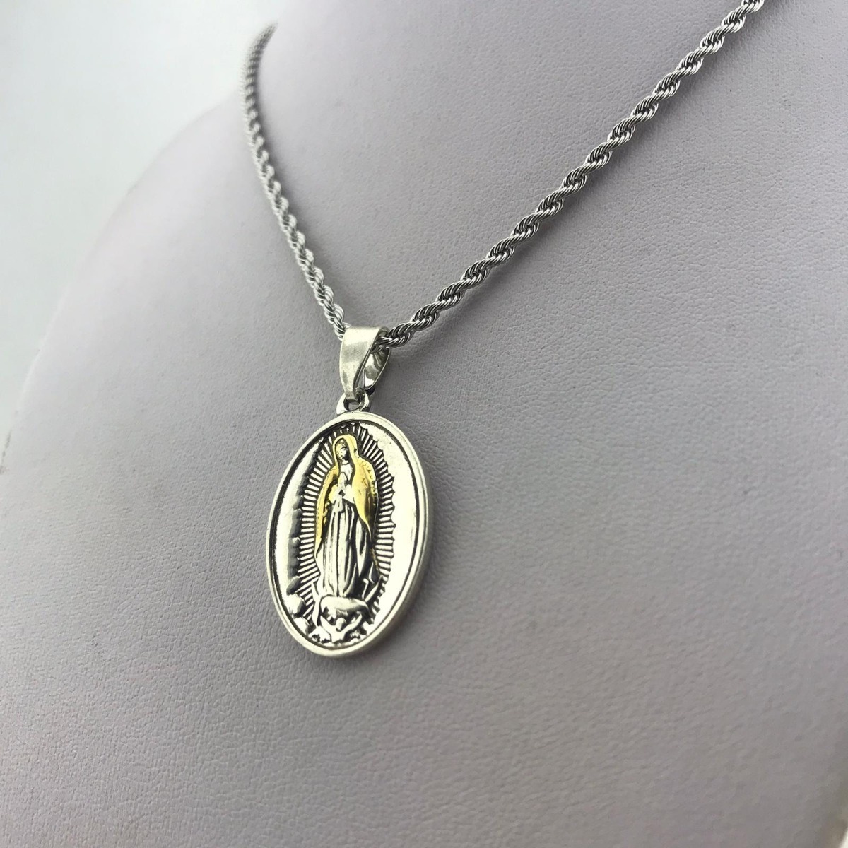 Dije De La Virgen De Guadalupe En Plata