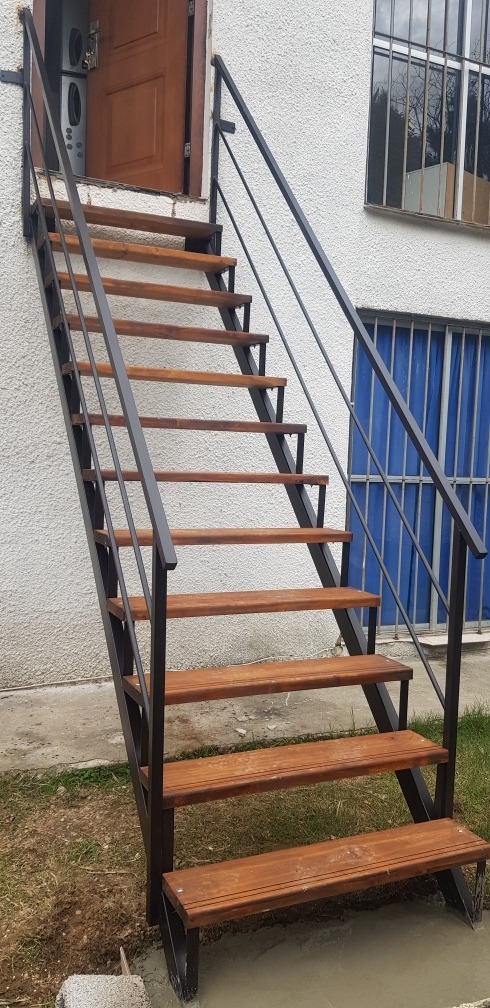 Escaleras Hierro Madera Exterior Interior 3990xmt Lineal - $ 3.990,00