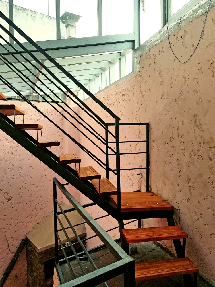 Escaleras de hierro exterior