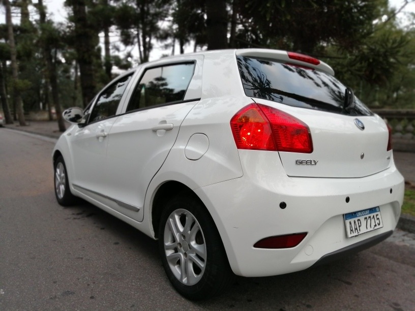 Хэтчбек geely gc5