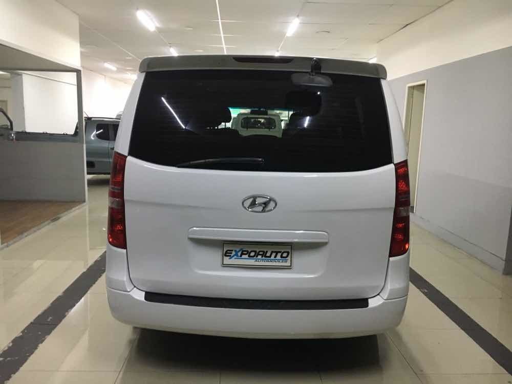 Hyundai H1 Minibús 9 Pasajeros - U$S 21.900 en Mercado Libre