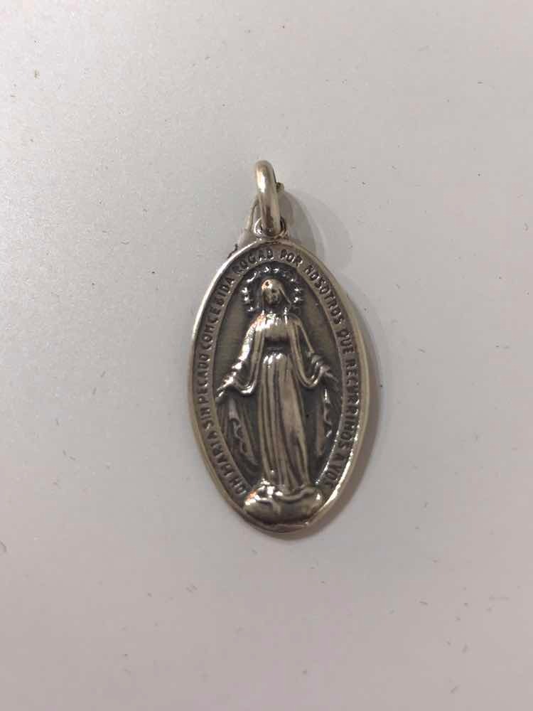 Medalla Virgen Milagrosa En Plata 925. 2,7x1,7 Cm. Tuset. - $ 990,00 en