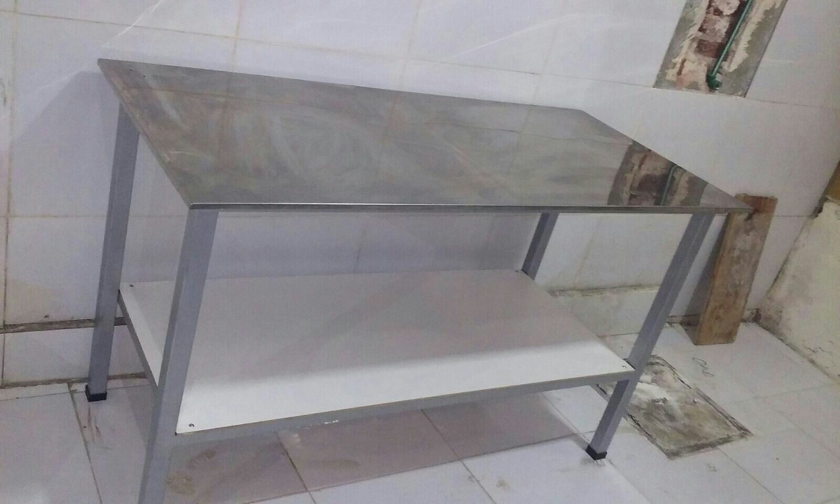 Mesa En Acero Inoxidable Y Hacemos A Medidas - $ 7.500,00 en Mercado Libre