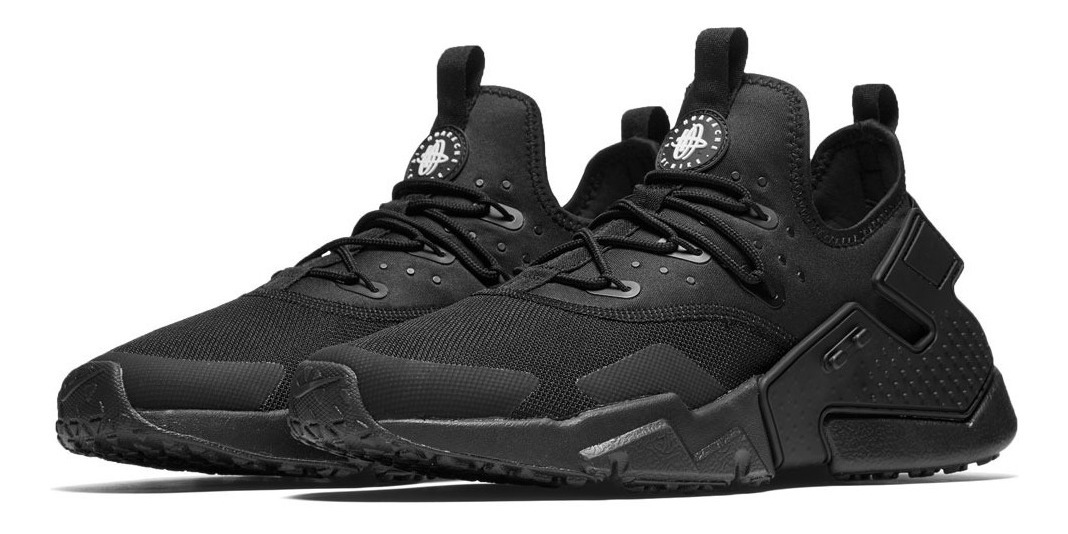 nike air huarache triple black