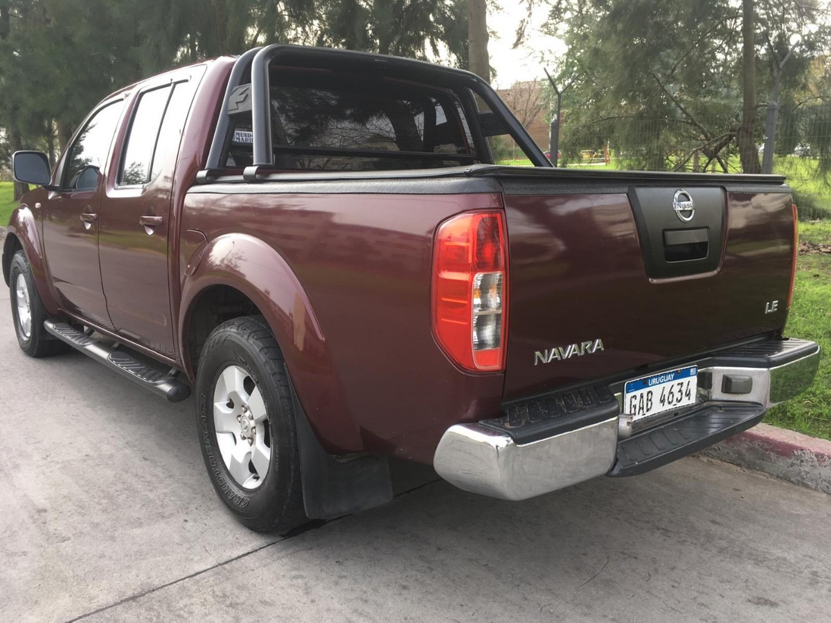 Nissan navara 2011