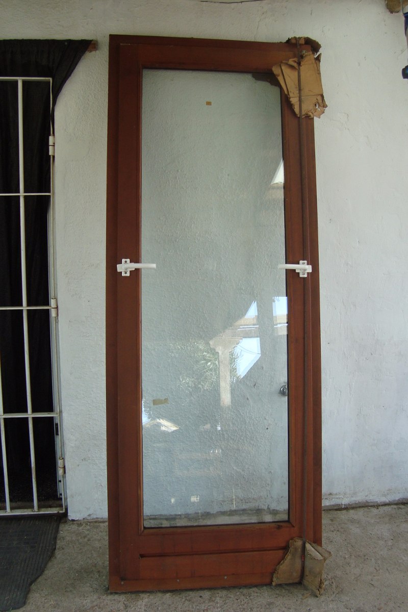 puertas de madera con vidrio