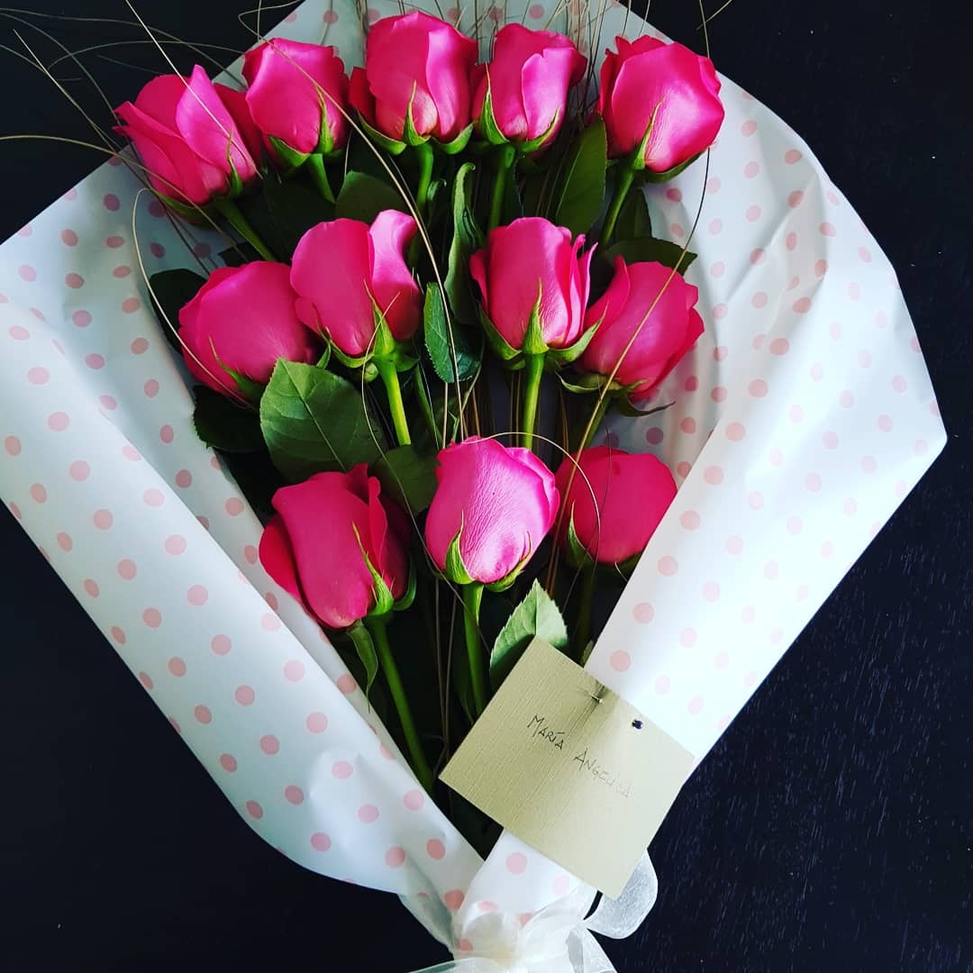 Ramo De Una Docena De Rosas 1.500,00 en Mercado Libre