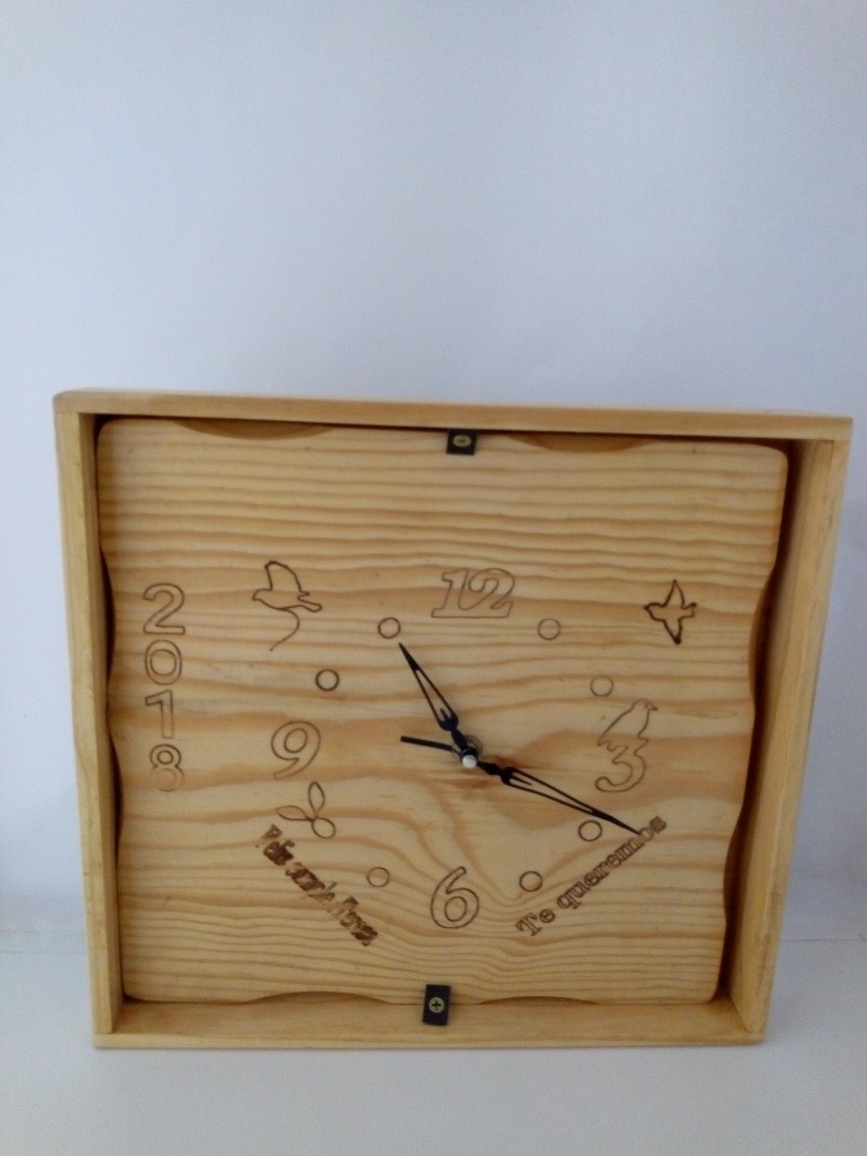 Reloj Artesanal En Madera, Grabado Laser Personalizado ...