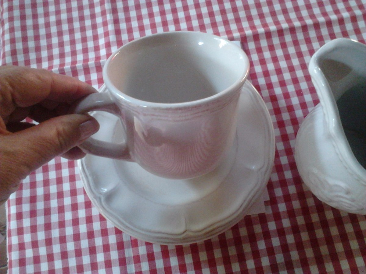 Taza Para Cafe Con Leche Con Su Plato Y Lechera - $ 150,00 en Mercado Libre