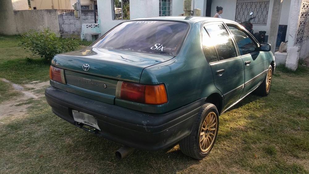 Toyota tercel 2000