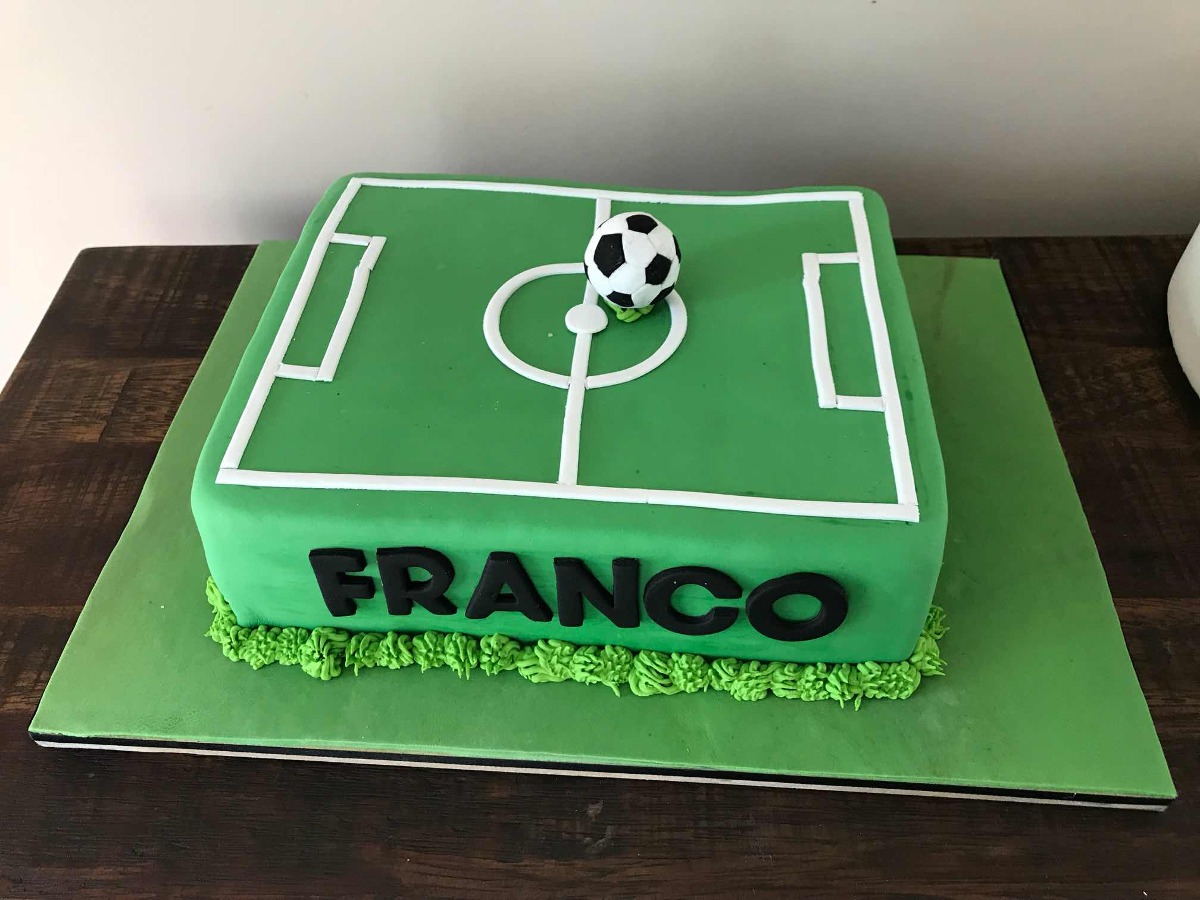 Torta Temática Cancha De Fútbol Cumpleaños Postres Galletas - $ 35,00 ...