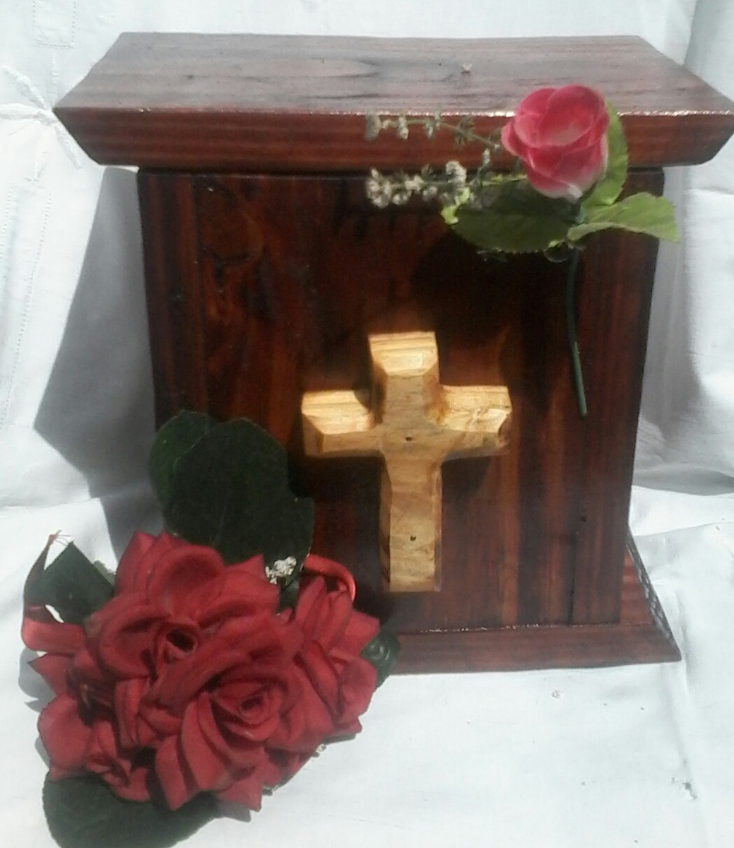 Urnas Funeraria En Madera Para Cenizas - $ 2.500,00 en Mercado Libre