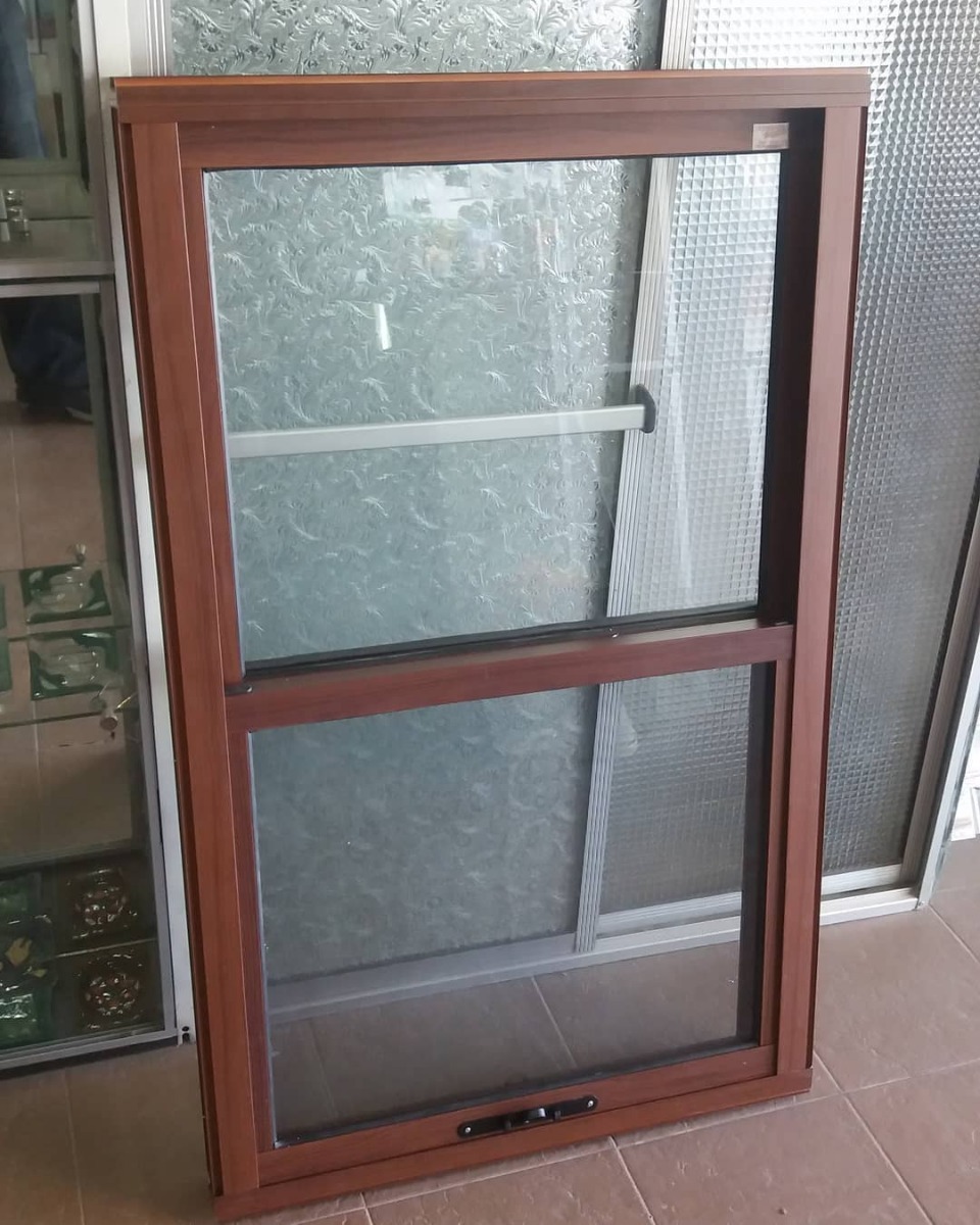 Ventana En Aluminio Simil Madera, Se Hacen A Medida - $ 100,00 en